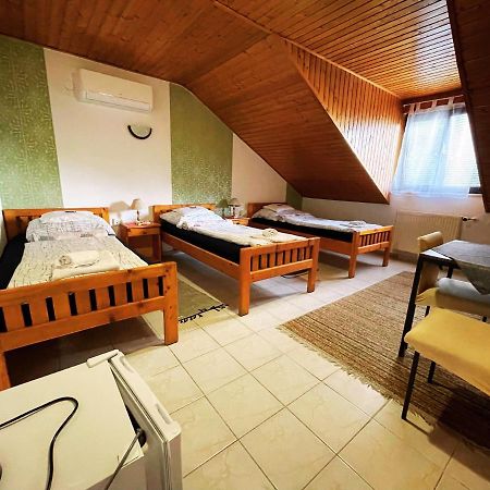 Hot-L Mini Otel Kanije Dış mekan fotoğraf
