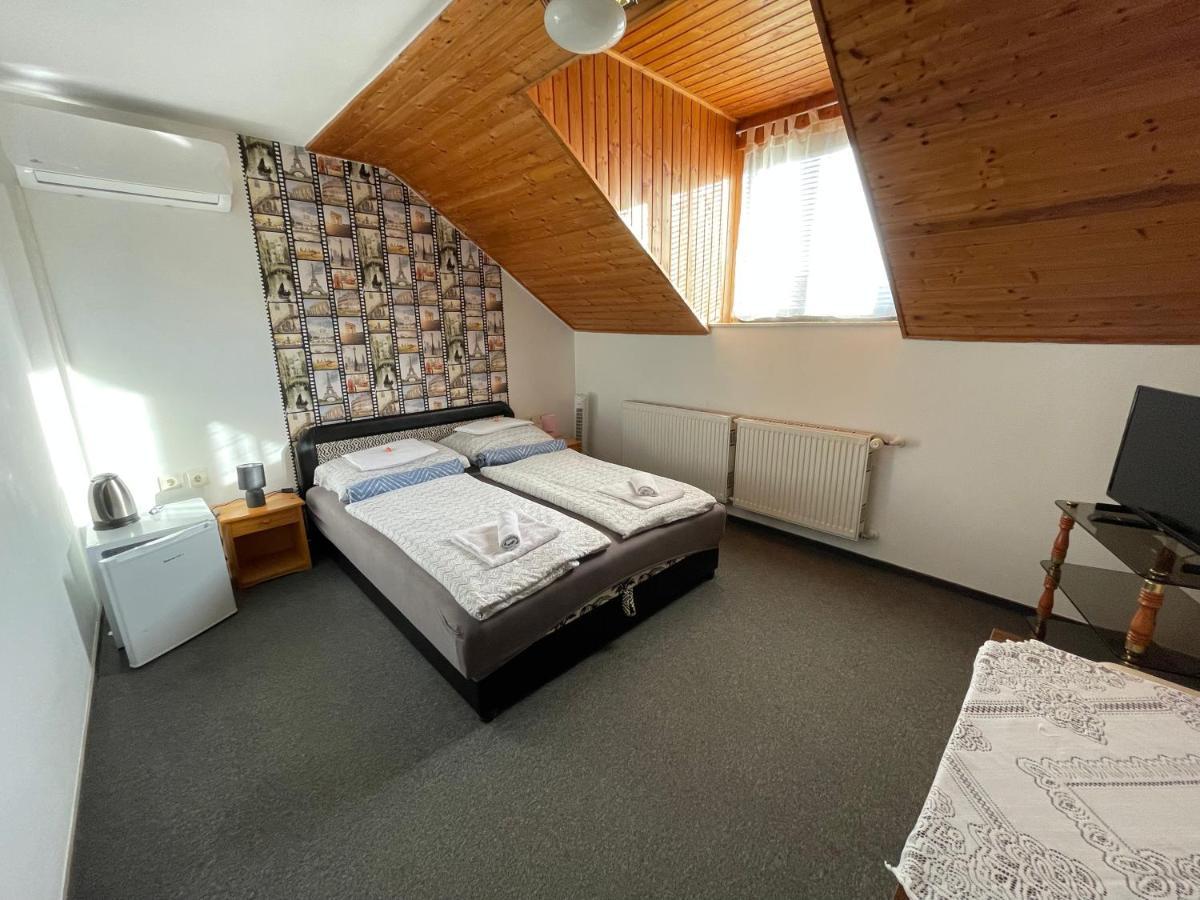 Hot-L Mini Otel Kanije Dış mekan fotoğraf