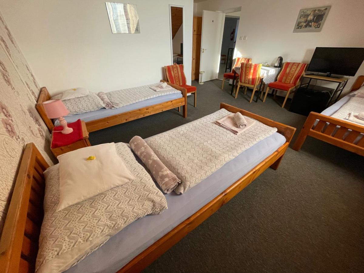 Hot-L Mini Otel Kanije Dış mekan fotoğraf