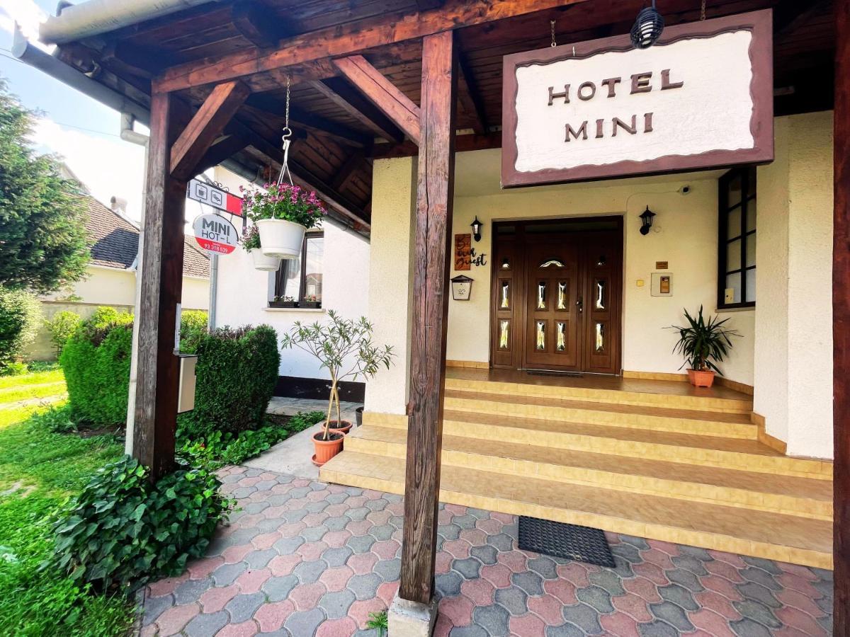 Hot-L Mini Otel Kanije Dış mekan fotoğraf