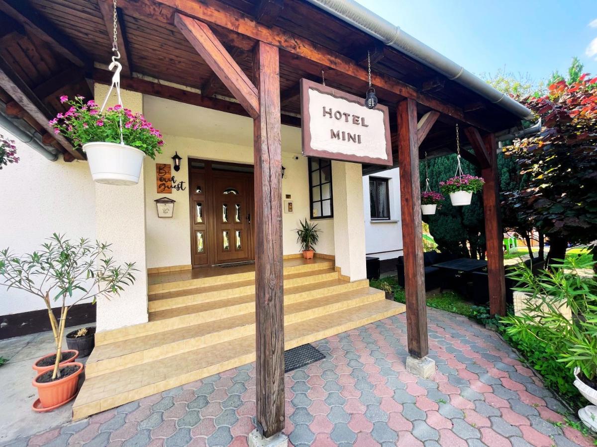 Hot-L Mini Otel Kanije Dış mekan fotoğraf