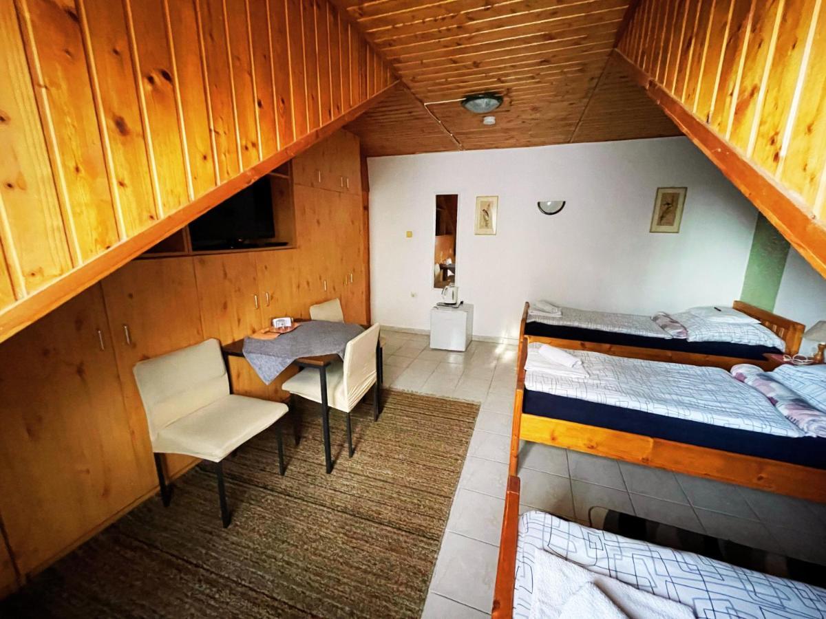 Hot-L Mini Otel Kanije Dış mekan fotoğraf